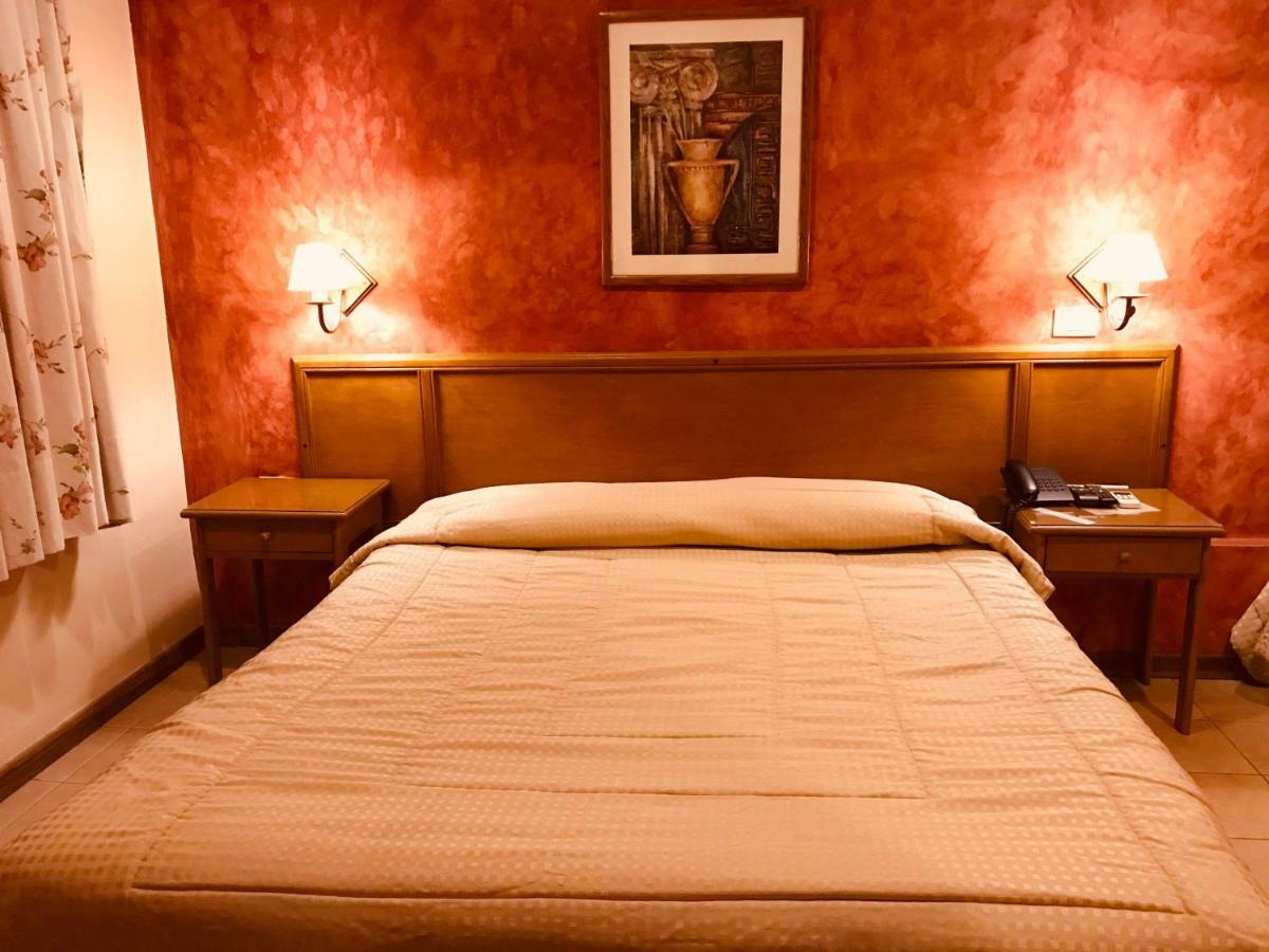 Hotel Bristol Asuncion Exterior photo